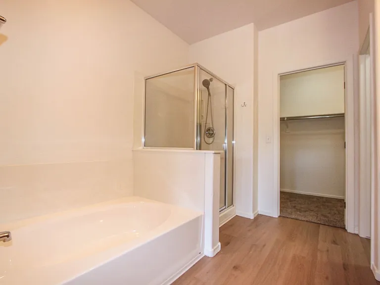 607 N Cortina St — Photo 13