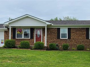76 Charlie Brown Rd, Central City, KY 42330
