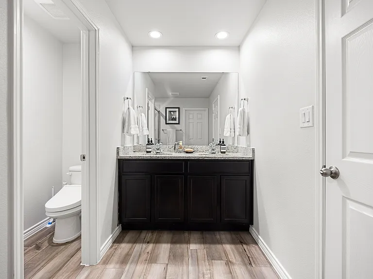 his and her sinks in the master