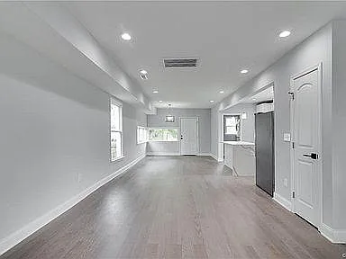 710 Oak Park Ave — Photo 8