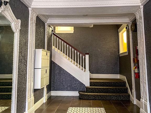 4th image of 2395 29th Ave APT 5