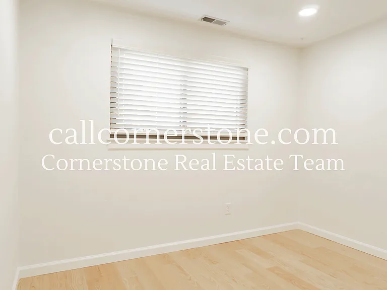 2695 Norwich Dr — Photo 12