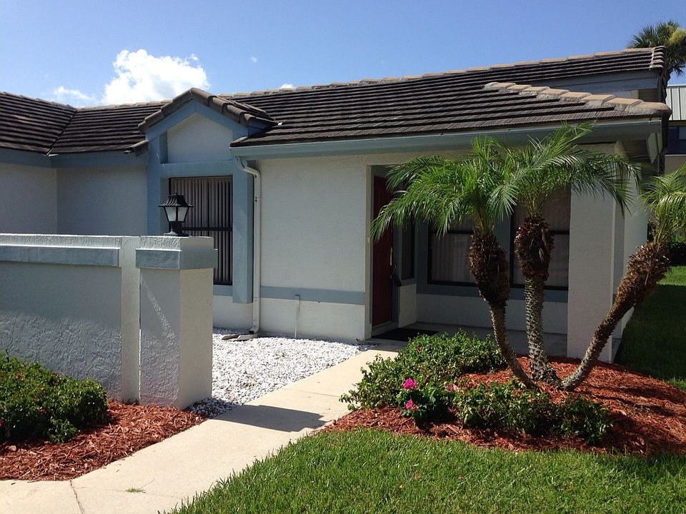 1st image of 305 Oak Haven Dr