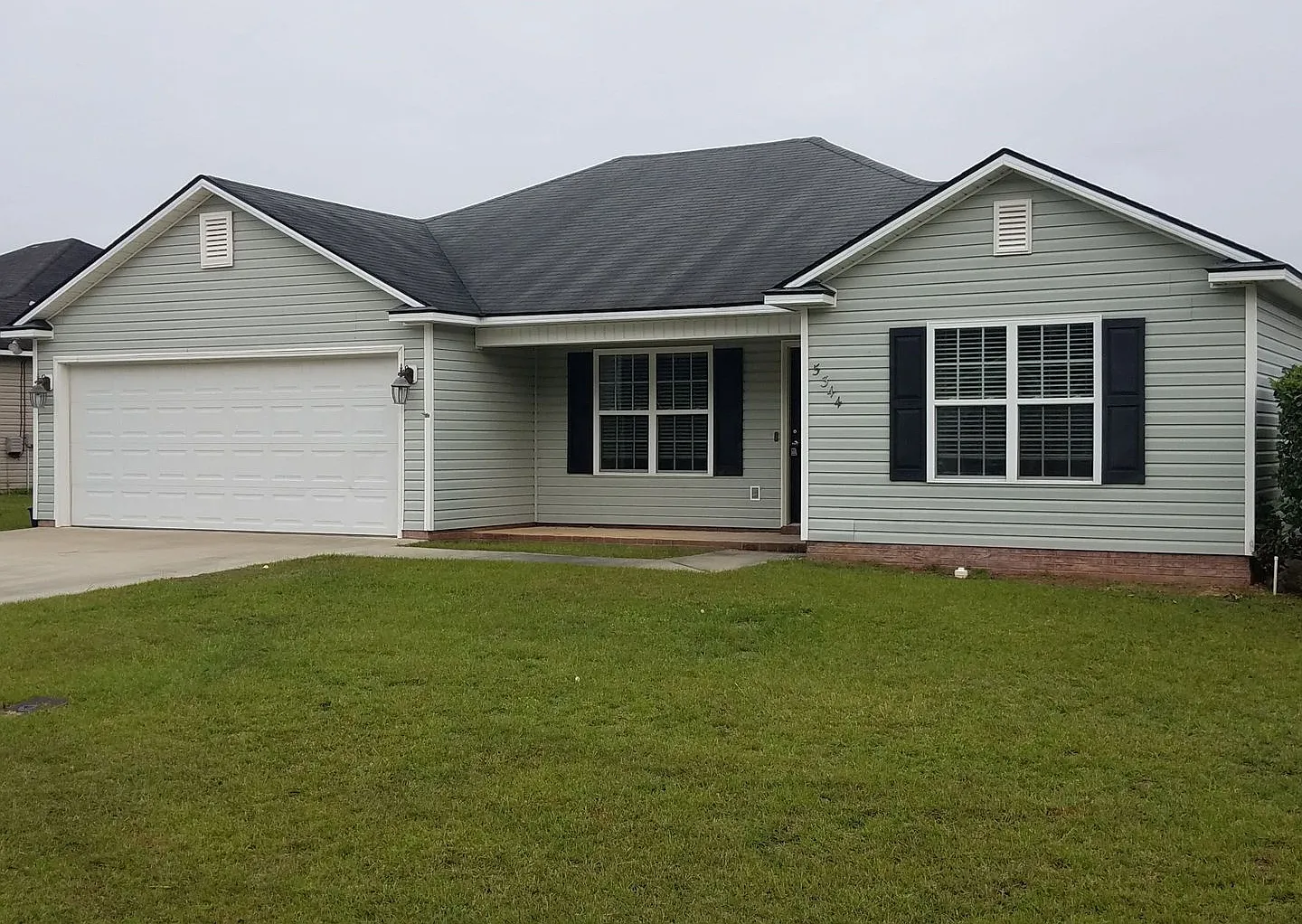 Comfortable 3BR Home with Open Floor Plan, Fenced Backyard & 2-Car Garage Just Minutes from MAFB! — Photo 2