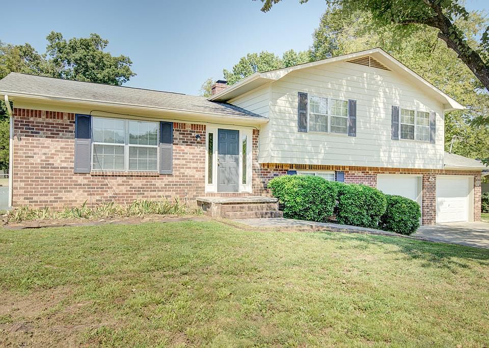 1st image of 127 Carrie Dr NW