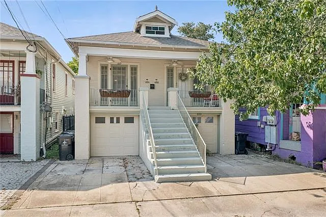 2 bed, 1.0 bath, 742 sqft, $1,750 — Photo 1