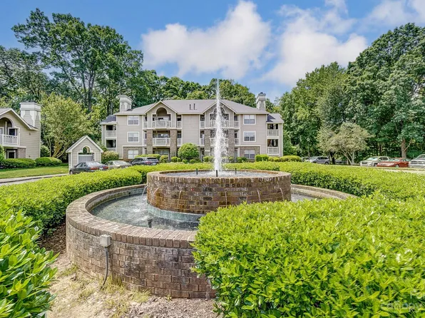 5011 Sharon Rd Unit R, Charlotte, NC 28210