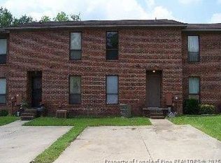 1404 Tangora Ln, Fayetteville, NC 28304