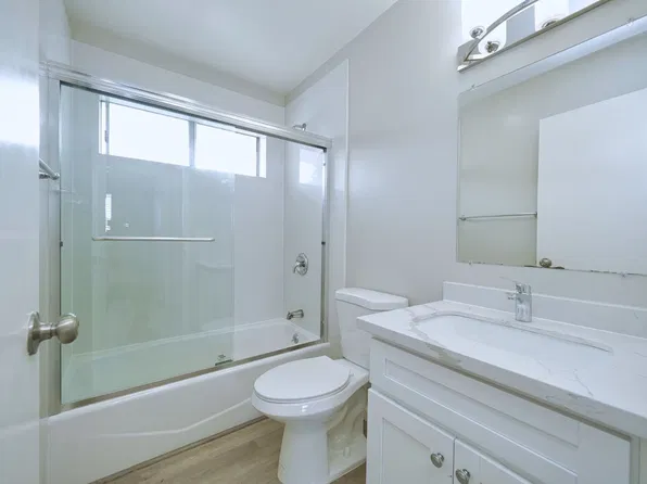 300 Warren Ave #2, San Leandro, CA 94577