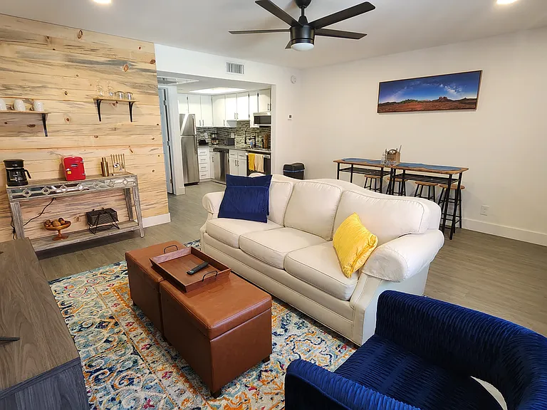 700 W University Dr #232 — Photo 2