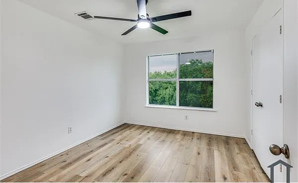 5 bed, 2267 sqft, $3,500 — Photo 4