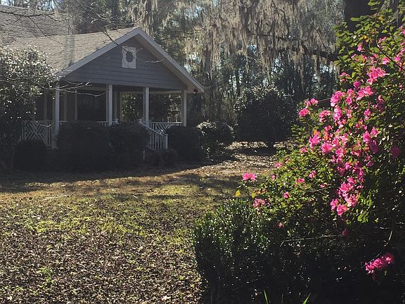 Our yard is bordered by Azaleas and it is spectacular in the