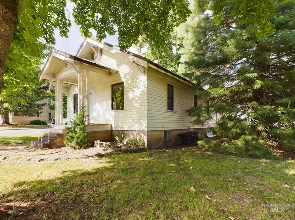 136 N F St, Orofino, ID 83544