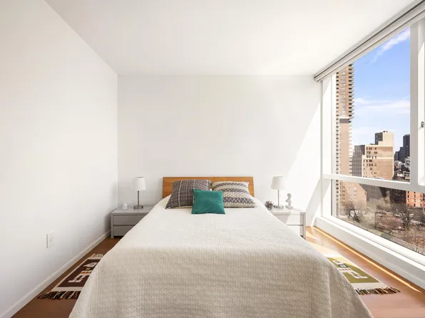 200 Chambers Street image 7 of 21