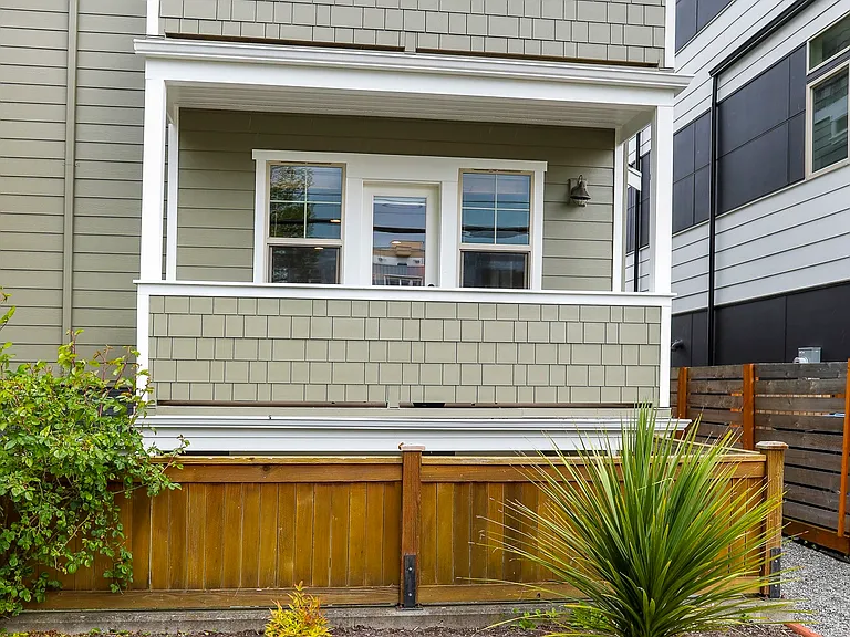4429 41st Ave SW #B — Photo 1