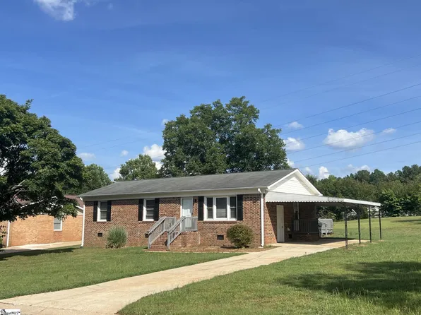 102 Spruce Ave, Greer, SC 29651