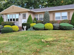 100 W Blue Ridge Rd, Cranston, RI 02920