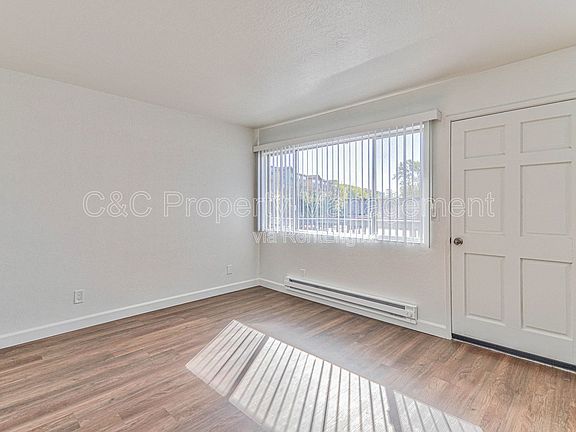 3rd image of 290 Pennsylvania Dr #10