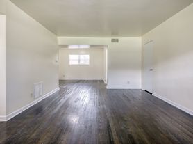 Dream Court Apartments