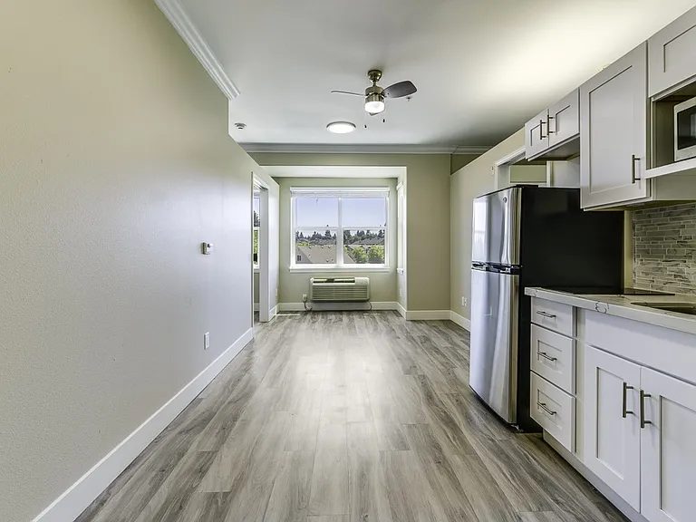 Aventine at Vancouver - 55+ Active Adult Living — Photo 7