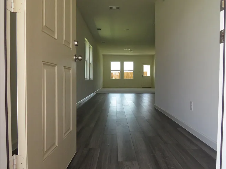 611 Delaware Ave — Photo 11