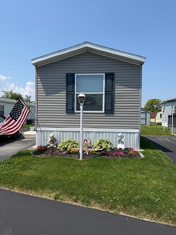 33 Castle Dr - Property Image