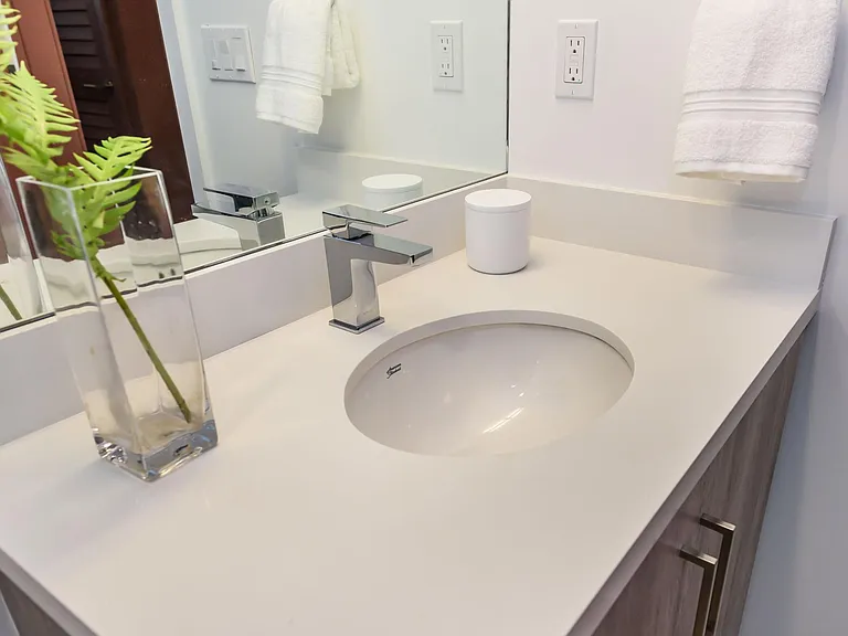 1288 Howard St #413 — Photo 8