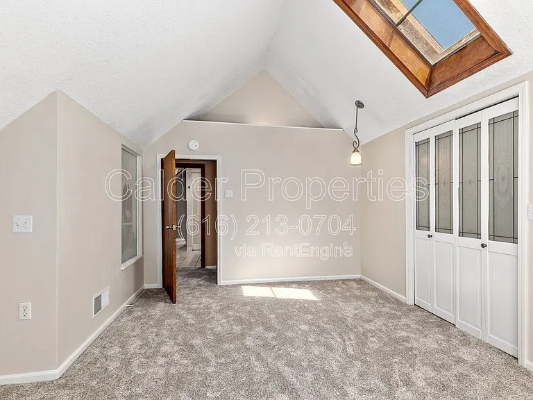 1031 Merrifield St SE — Photo 20