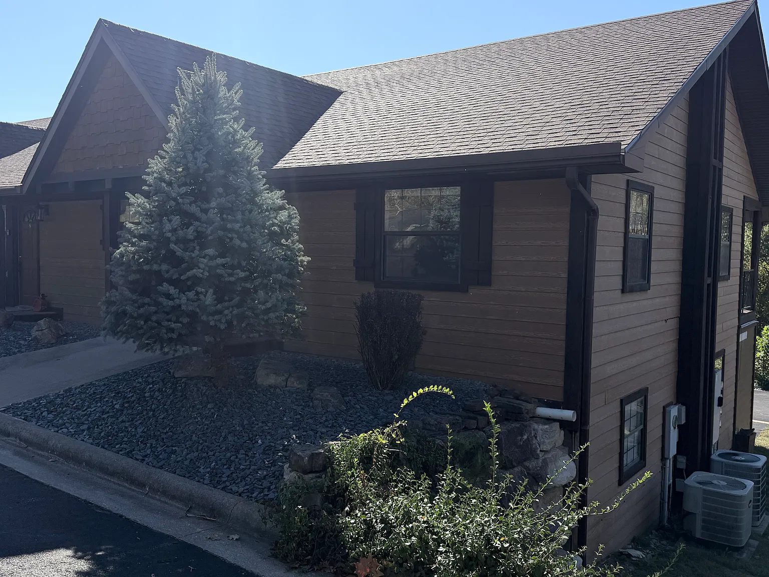 1133 Acacia Club Rd — Photo 2