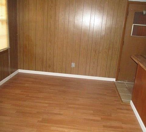 3rd image of 102 Bishop St