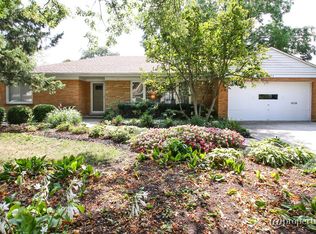 1873 Burton Ln, Park Ridge, IL 60068