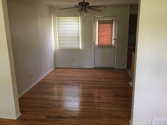 5th image of 96 E Poplar Dr #A