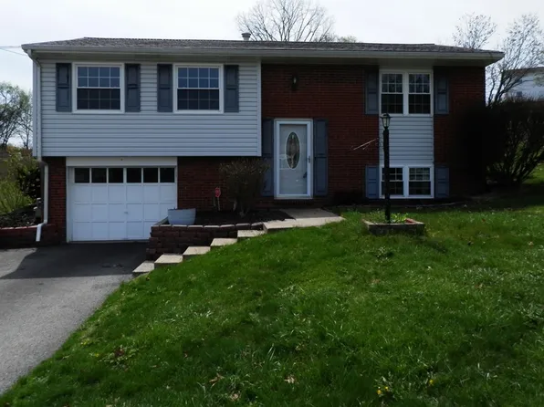 6 Cree Dr, Greensburg, PA 15601