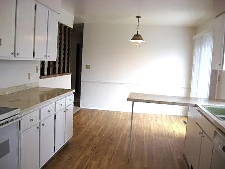1236 Constitution Ave — Photo 8