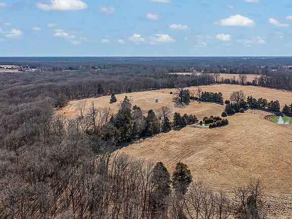 3rd image of 220 County Rd