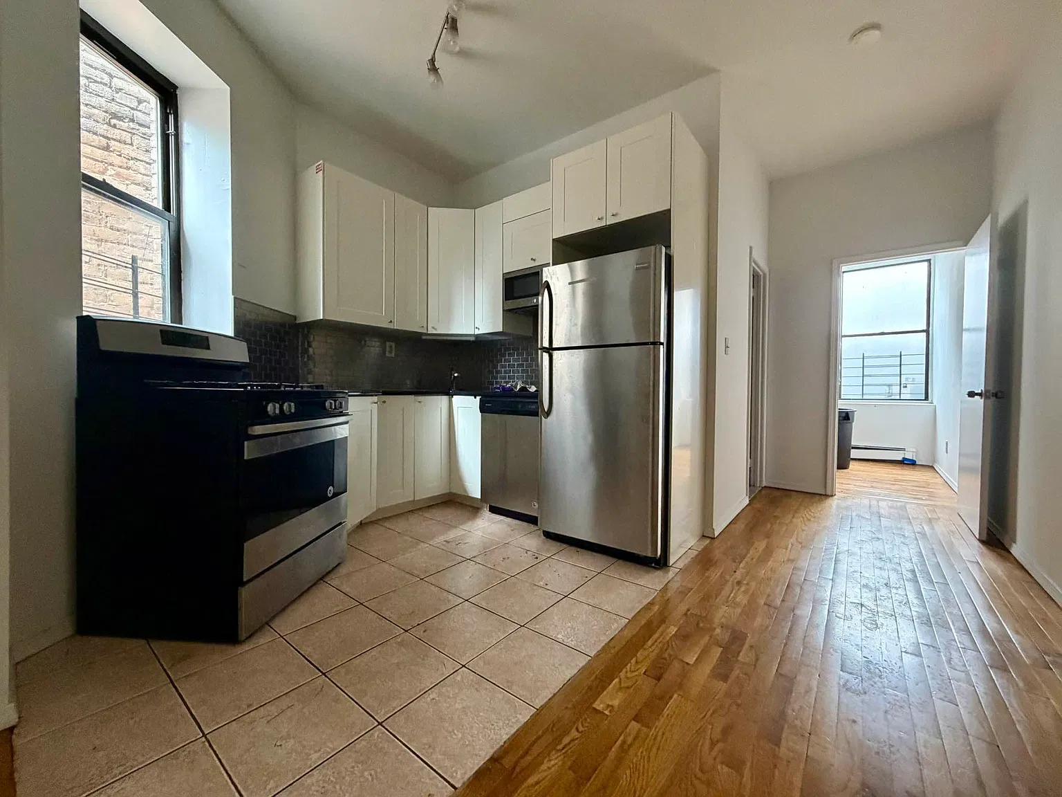 276 Throop Avenue — Photo 3