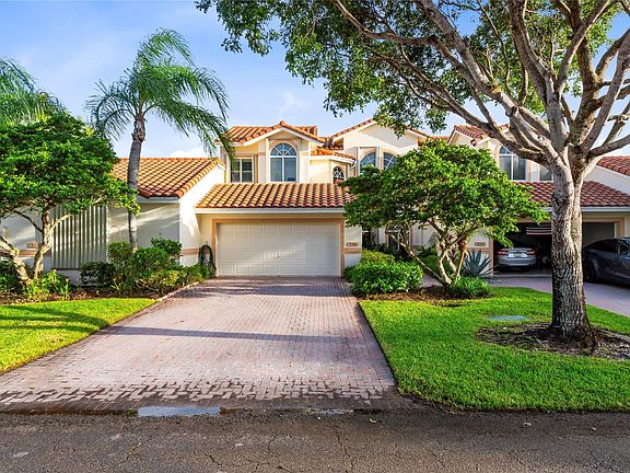 3rd image of 520 W Palm Aire Drive #520