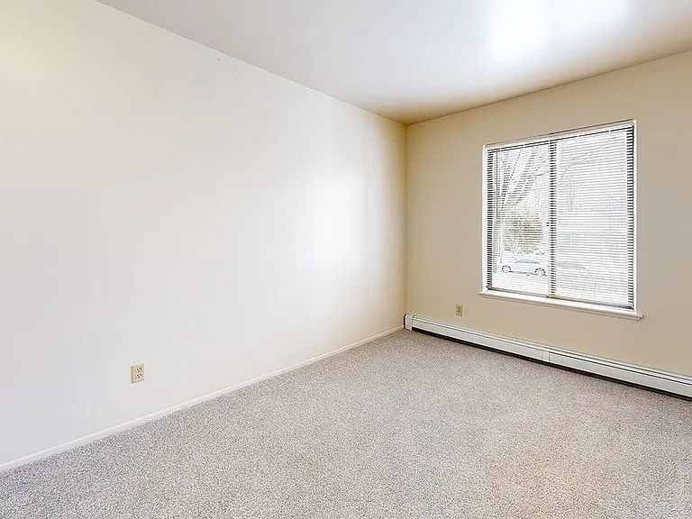 Wood Creek Apartments — Photo 67