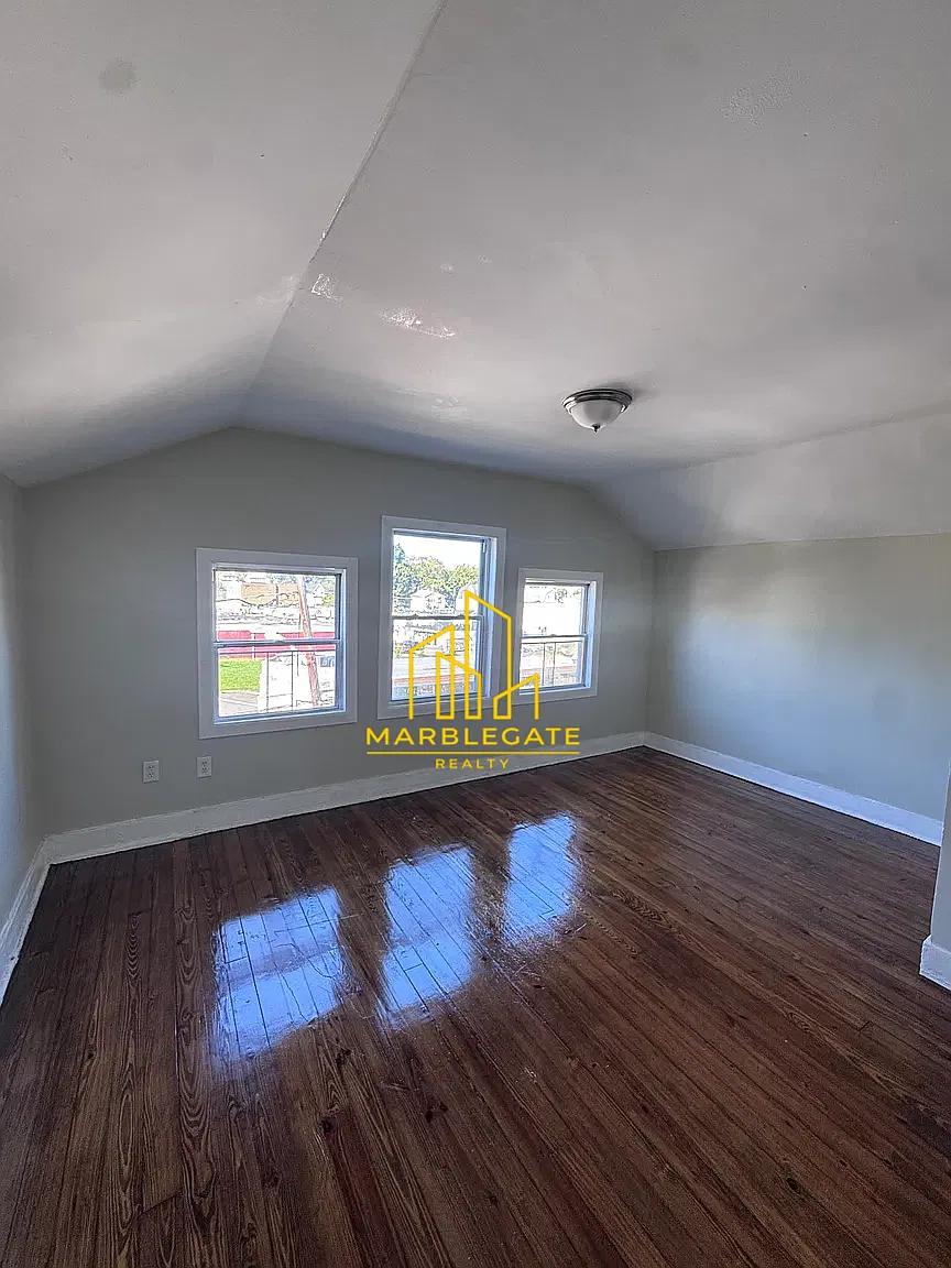 1 bed, 1.5 bath, 650 sqft, $1,650 — Photo 3