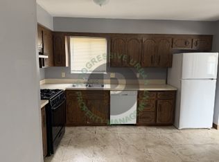 11213 McCracken Rd, Garfield Heights, OH 44125