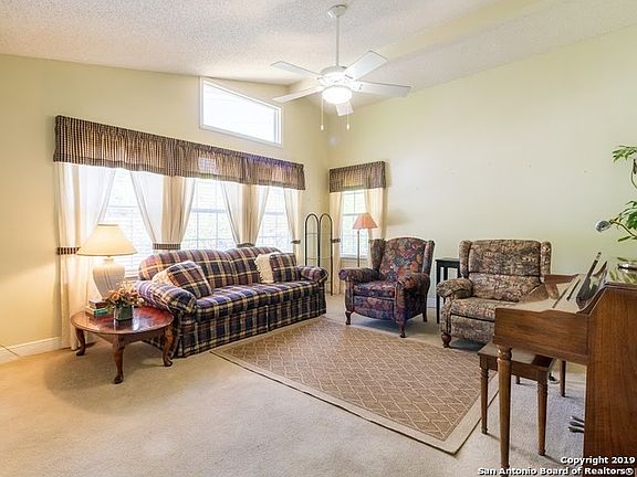4th image of 8002 Glengarden Dr