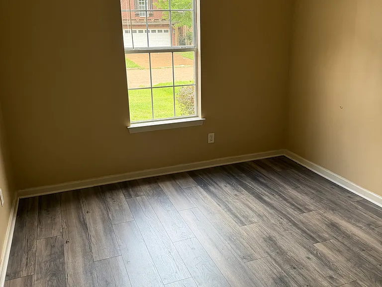 1384 Marhill Cv — Photo 13