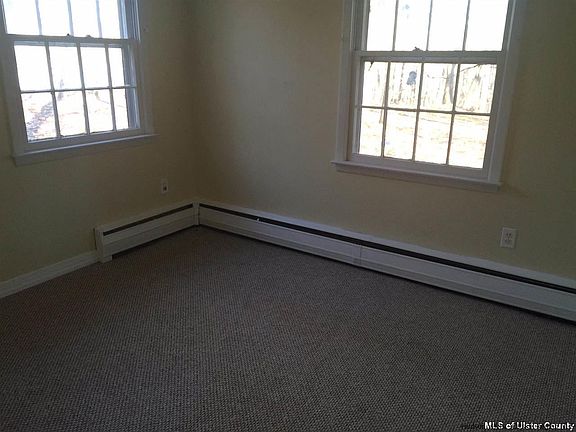 4th image of 41 Flanders Ln