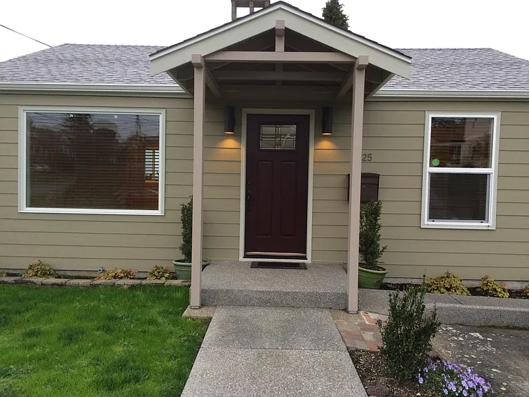 8225 California Ave SW — Photo 1