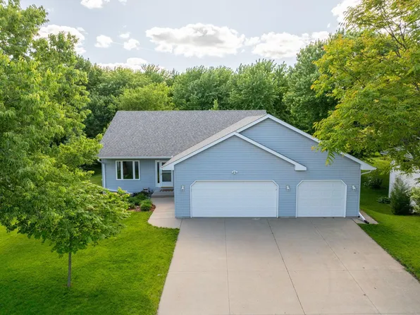 706 W Welco Dr, Montgomery, MN 56069