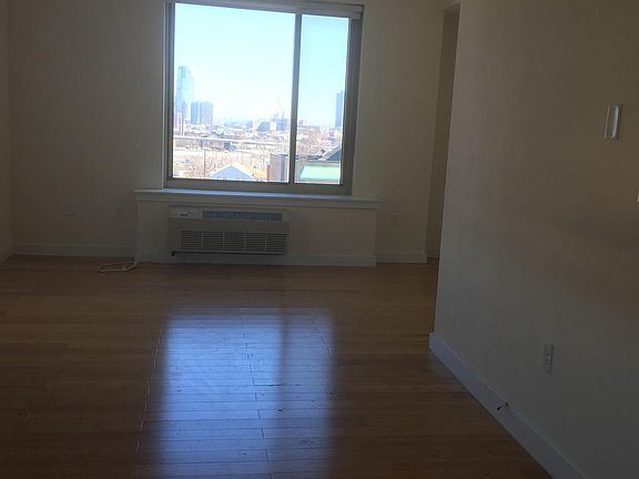 4th image of 19 Rock St APT 409