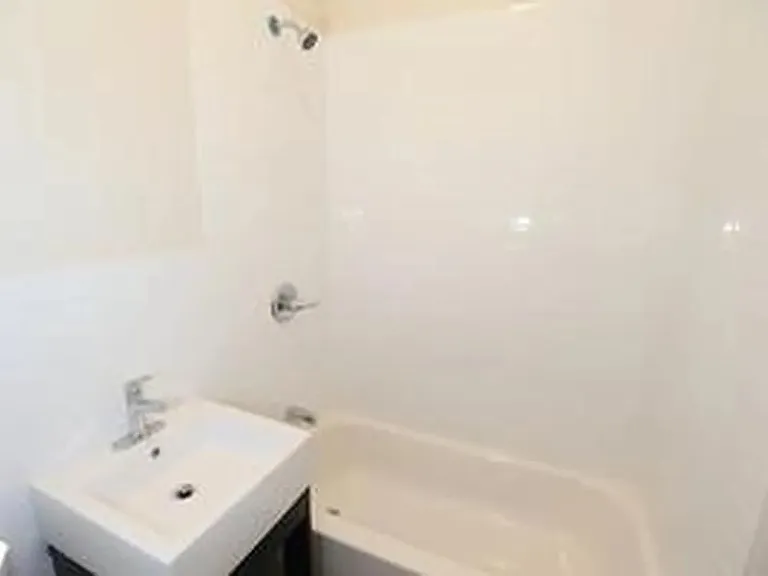 211 Wyckoff Ave #3L — Photo 2