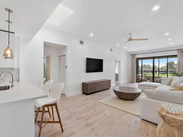 7508 La Paz Boulevard #304, Boca Raton, FL 33433