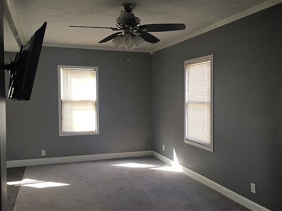 4th image of 1506 E Wall St
