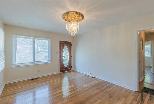 925 Fleetwood Dr — Photo 10
